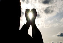 体坛：足协本希望将中澳战开球时间推至点，但亚足联不同意.